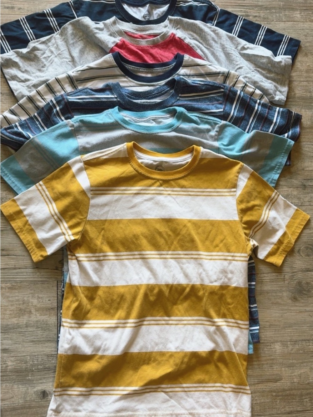 Boys 14-16 XL Short Sleeve Shirt Lot (6 ct) Colorblock, Striped